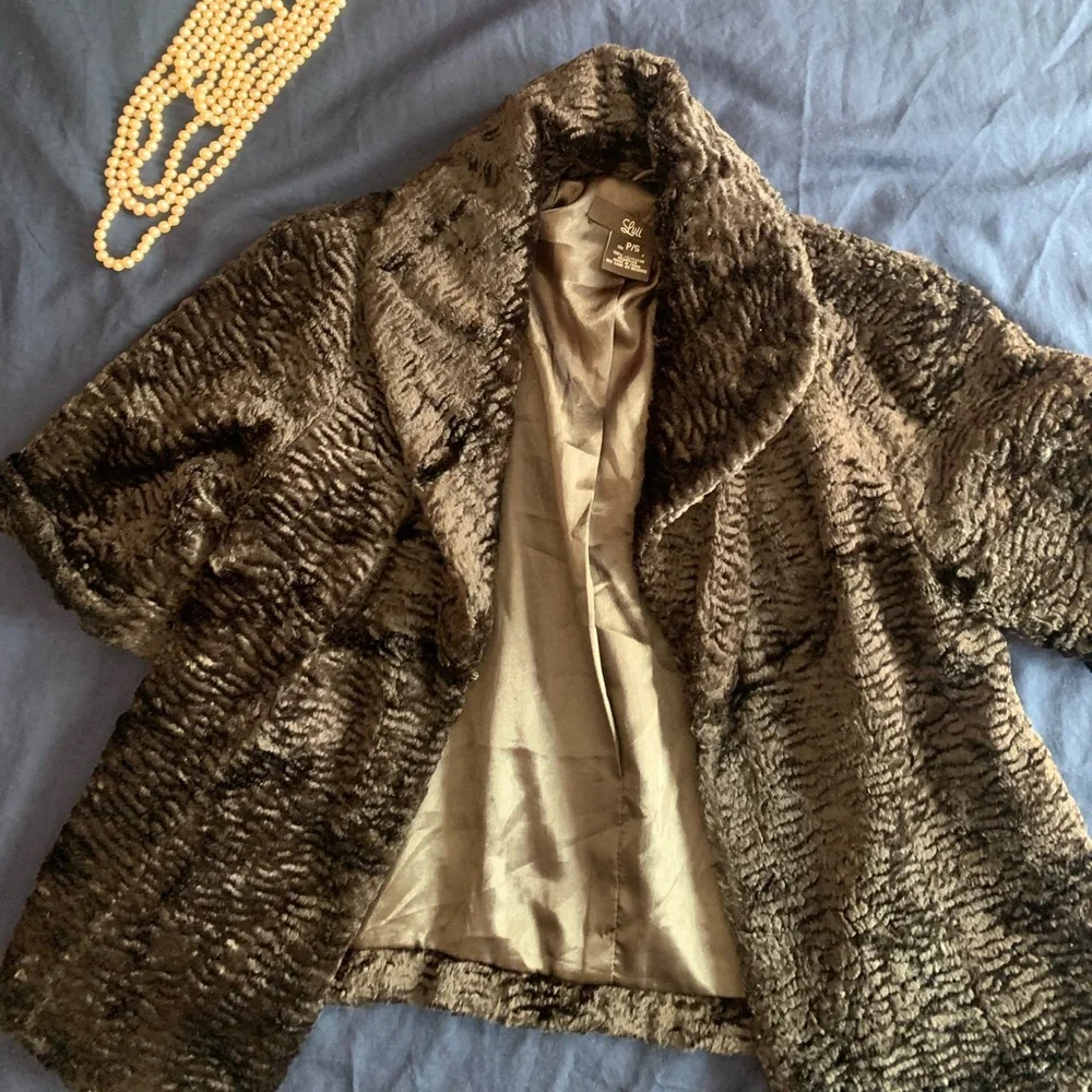 Like-New, Faux Fur Luii Jacket Size P/S - Picture 9 of 9